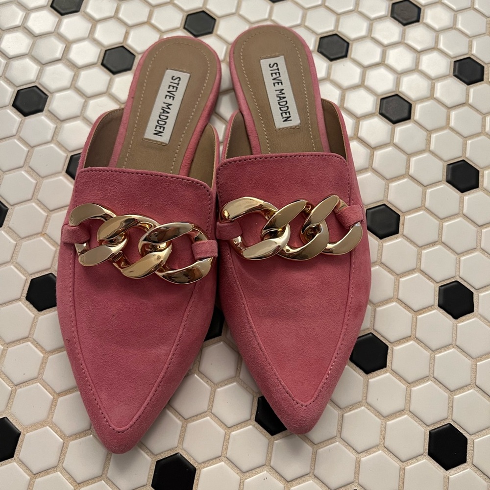 Steve Madden Finn Chain Pink suede mules